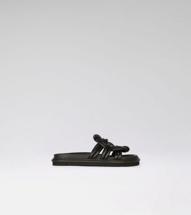 ARIA 01 BLACK