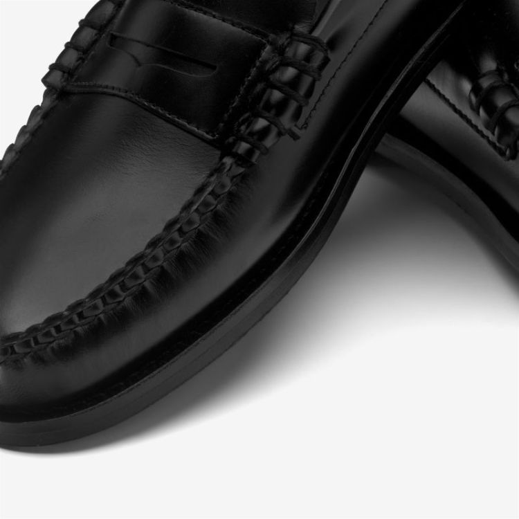 CLASSIC DAN 902 BLACK