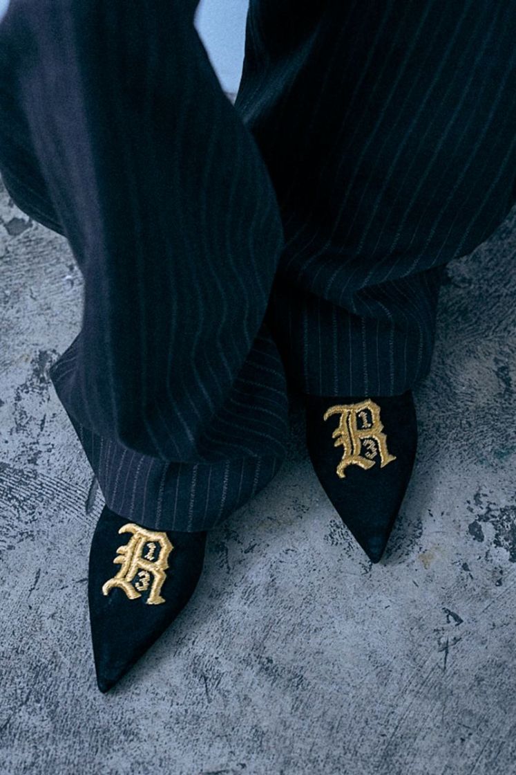 POINTY TOE - BLACK SUEDE