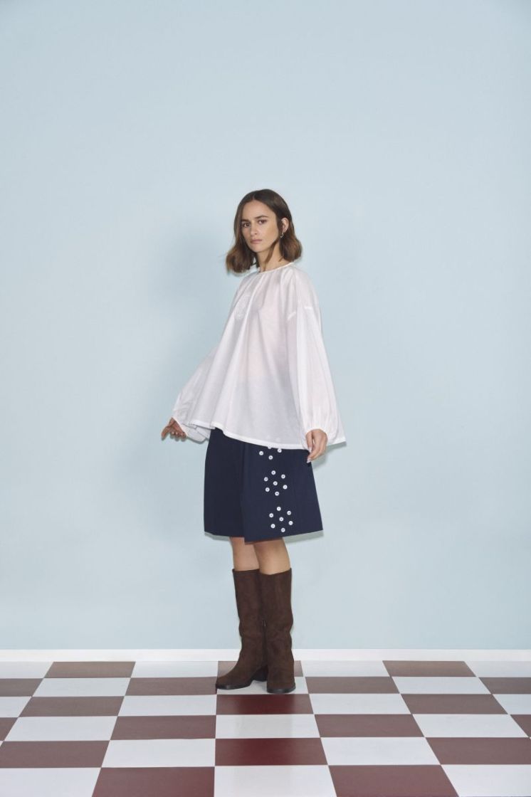 Lottie - White