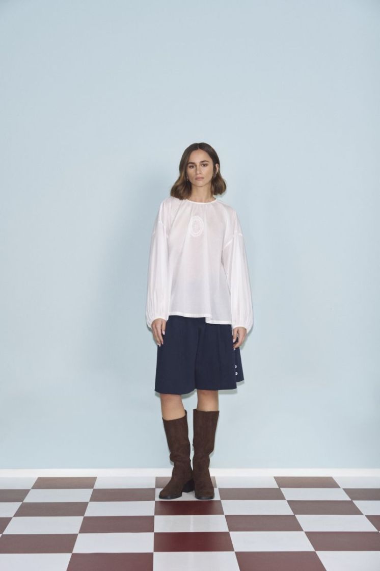 Lottie - White