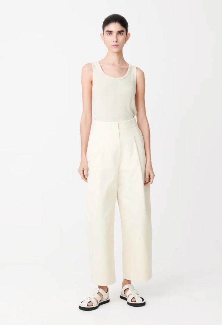 DEEP PLEAT VOLUME ANKLE CROP - CREAM